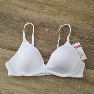 Maidenform Girl White Contour Flexible Wire Bra Size 32A